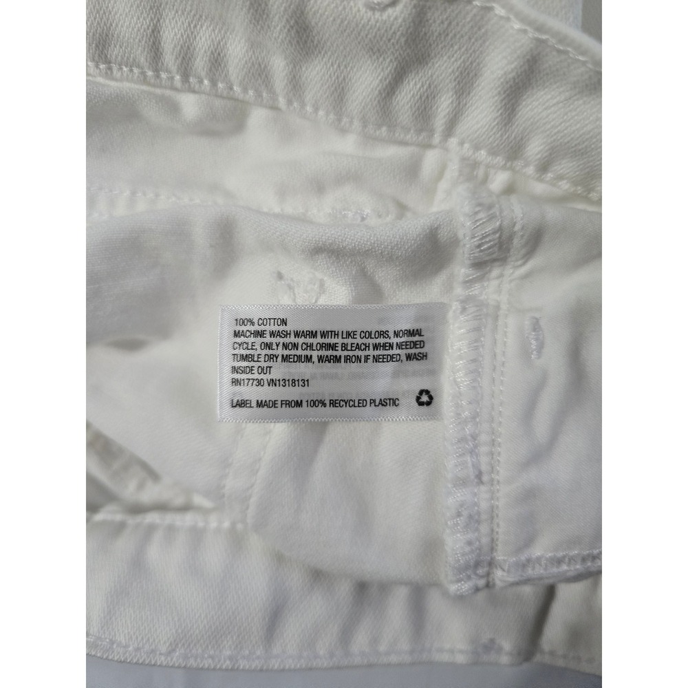 Universal Thread White Denim Boyfriend Shorts Size 4 High Rise Frayed Raw Hem - Picture 14 of 14
